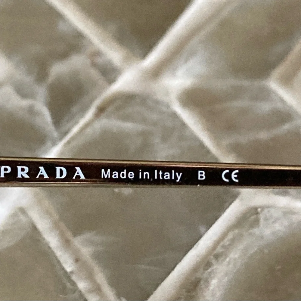 Prada SPR18XS sunnies in 2AU4P0 ‘Havana’